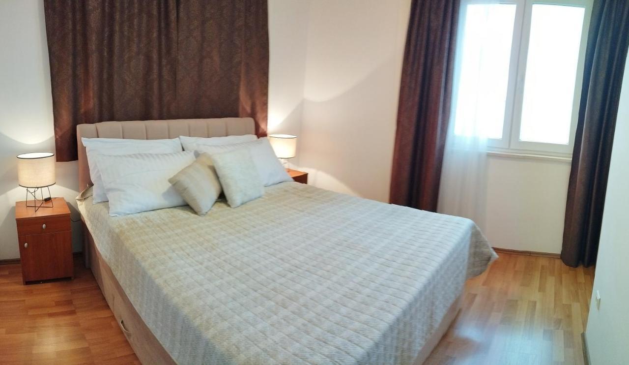 Apartments Surjak Orebić Eksteriør bilde